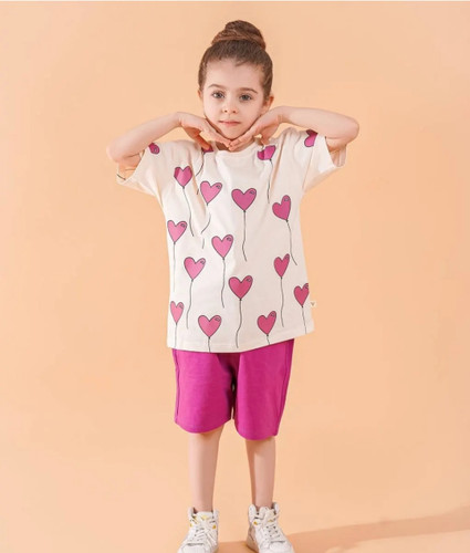 ست تیشرت شلوارک دخترانه مدل قلبی کد ۱۴۱۱ برند vira kids