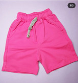 شلوارک کار صورتی میباشد