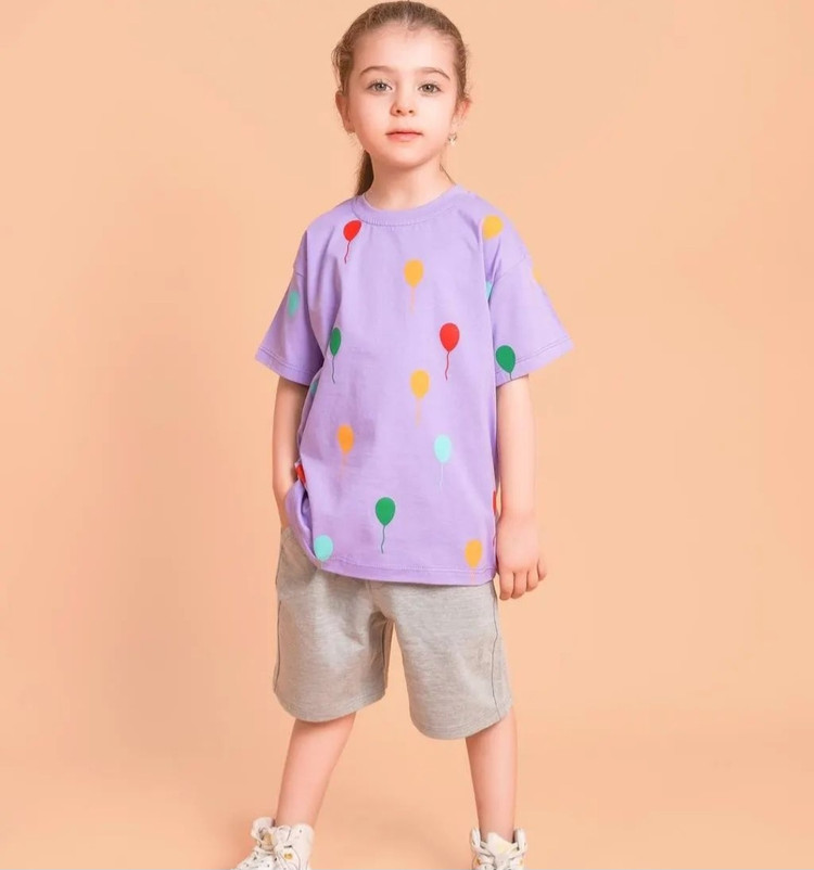 شلوارک کار صورتی میباشد